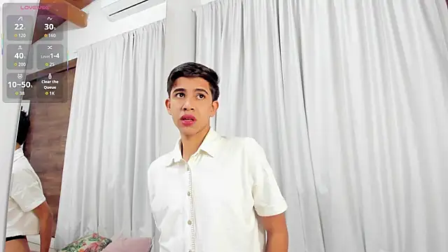Snapshot of JoshuaSanzz chatting on October 13, 2025, 3:28 am JoshuaSanzz online show from October 13, 2025, 3:28 am