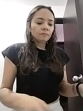 Snapshot of Cami_Konor chatting on September 18, 2025, 5:04 pm Cami Konor online show from September 18, 2025, 5:04 pm