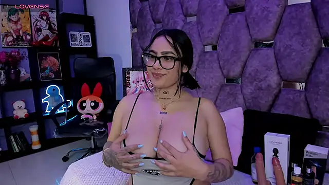 Snapshot of nikky_latin chatting on May 9, 2026, 3:56 am nikky latin online show from May 9, 2026, 3:56 am
