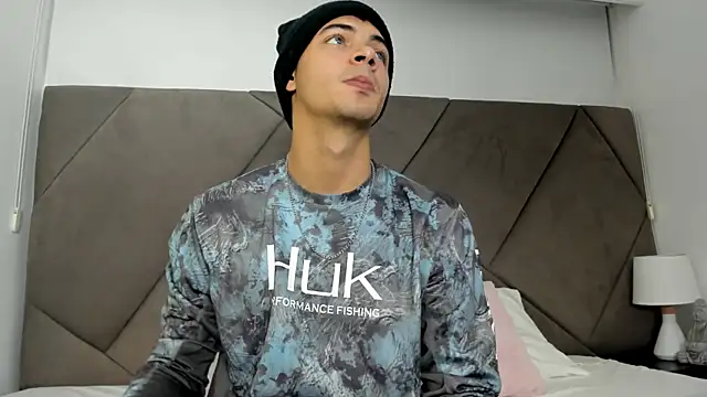 andrew colleman online show from November 6, 2025, 6:03 am