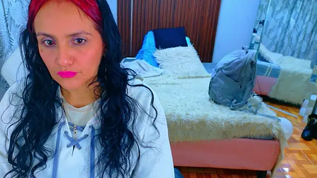 kataleya 29 online show from May 6, 2026, 8:03 pm