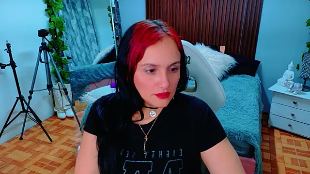 kataleya 29 online show from June 18, 2026, 7:51 pm