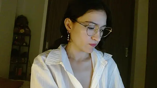 lia ana online show from March 16, 2026, 2:21 pm