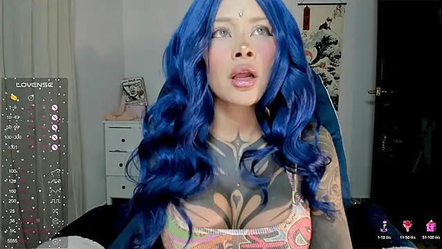 AlinaLukyanova online show from May 3, 2026, 4:40 am