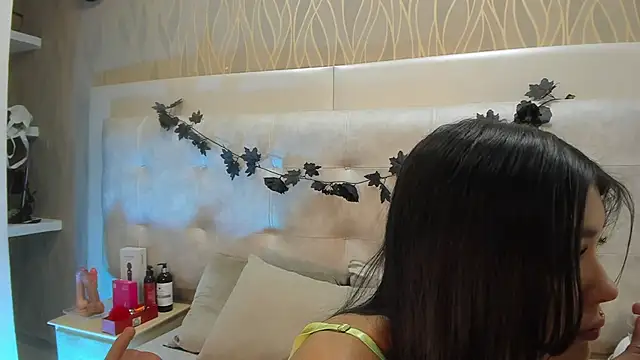 AbbyBeck online show from November 19, 2025, 9:53 am