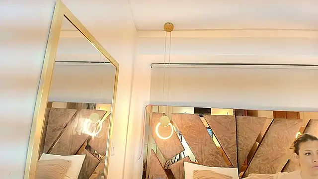 zarah andrew   online show from December 18, 2025, 12:11 pm