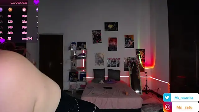 hazyjane  online show from September 15, 2025, 4:29 pm