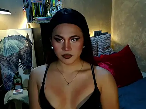 YllanaAltheaXxX online show from April 13, 2026, 4:23 pm