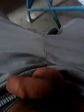 Snapshot of Narckse chatting on October 27, 2025, 11:41 pm Narckse online show from October 27, 2025, 11:41 pm