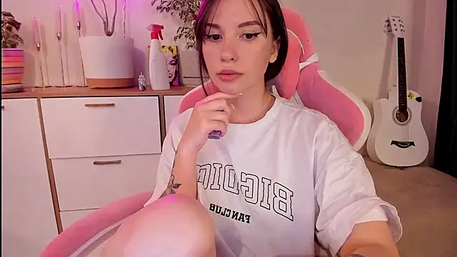 Voytinyme online show from October 15, 2025, 6:30 pm