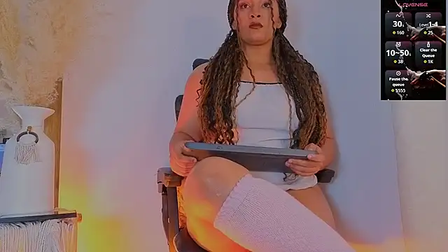 Alice-Benette online show from August 5, 2026, 10:44 pm