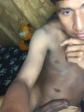 AlessandroMp4 online show from February 12, 2026, 7:14 am