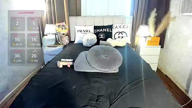 Snapshot of maegan_fox chatting on October 12, 2025, 3:38 am maegan fox online show from October 12, 2025, 3:38 am