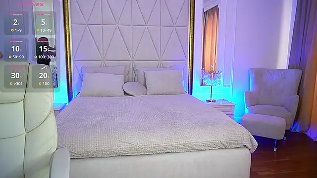 EliseVelour online show from April 28, 2026, 12:43 pm