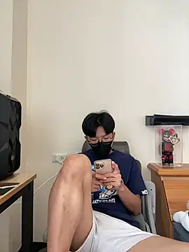 Allen20y online show from July 18, 2026, 6:06 am