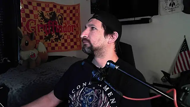 DevilPup75  online show from October 4, 2025, 3:32 pm