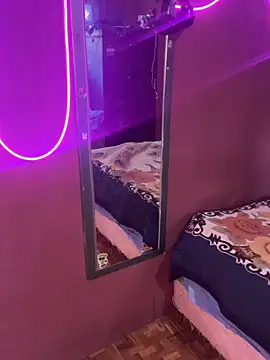 kiramedi online show from October 1, 2025, 8:04 pm