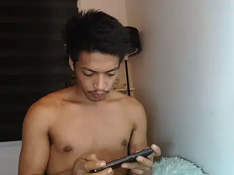 Asian gregor online show from October 2, 2025, 4:47 pm