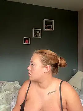 Snapshot of GoddessPrincesss chatting on October 29, 2025, 11:56 am GoddessPrincesss online show from October 29, 2025, 11:56 am