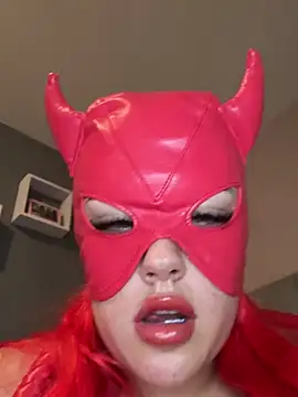 Snapshot of GoddessPrincesss chatting on October 31, 2025, 7:37 pm GoddessPrincesss online show from October 31, 2025, 7:37 pm