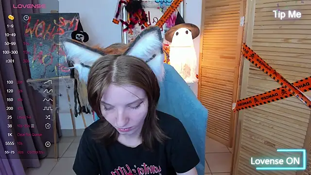 Madelaineses online show from October 31, 2025, 11:44 am