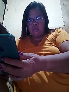 Snapshot of Huge_mama69 chatting on September 17, 2025, 9:38 pm Huge mama69 online show from September 17, 2025, 9:38 pm