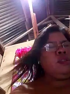 Snapshot of Huge_mama69 chatting on October 24, 2025, 3:36 am Huge mama69 online show from October 24, 2025, 3:36 am