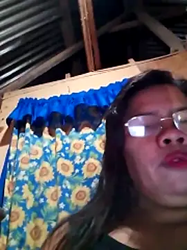 Huge mama69 online show from February 9, 2026, 2:21 pm