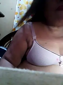 Huge mama69 online show from June 15, 2026, 10:39 am