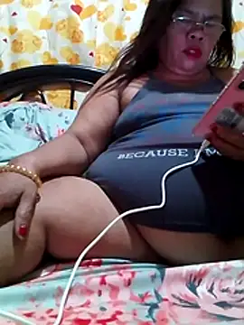 Snapshot of Huge_mama69 chatting on July 7, 2026, 7:34 am Huge mama69 online show from July 7, 2026, 7:34 am