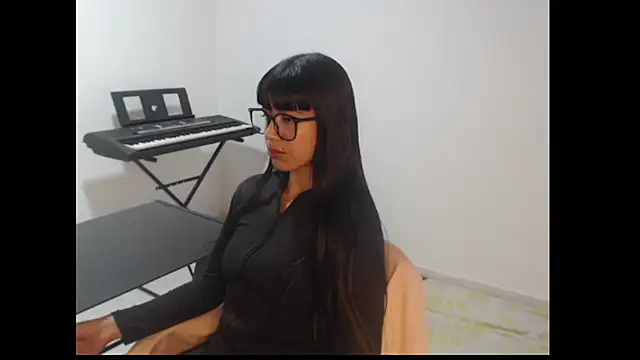 meganmiauu online show from April 9, 2026, 6:19 am