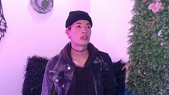 OzorioDany online show from September 9, 2025, 4:34 am