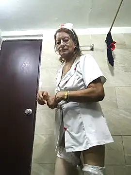 Snapshot of MaryeLunna chatting on September 27, 2025, 12:10 pm MaryeLunna online show from September 27, 2025, 12:10 pm