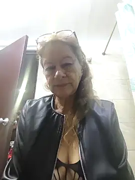 Snapshot of MaryeLunna chatting on March 16, 2026, 11:14 am MaryeLunna online show from March 16, 2026, 11:14 am