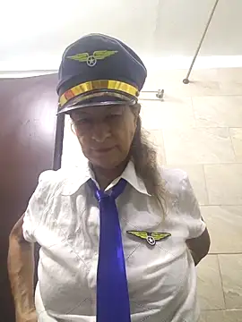 Snapshot of MaryeLunna chatting on March 17, 2026, 11:13 am MaryeLunna online show from March 17, 2026, 11:13 am