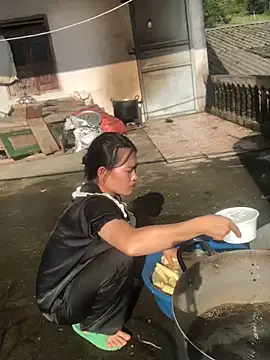 Snapshot of Maymay97 chatting on September 27, 2025, 8:41 am Maymay97 online show from September 27, 2025, 8:41 am