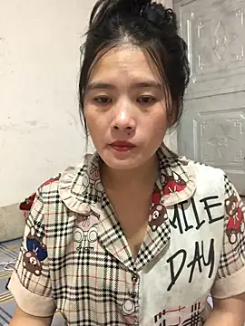 Snapshot of Maymay97 chatting on October 1, 2025, 12:00 pm Maymay97 online show from October 1, 2025, 12:00 pm