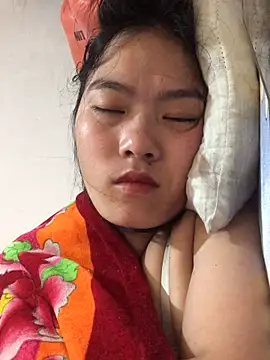 Snapshot of Maymay97 chatting on October 2, 2025, 12:28 am Maymay97 online show from October 2, 2025, 12:28 am