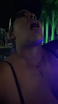 EmilyDuran  online show from April 28, 2026, 4:17 am
