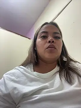 EmilyDuran  online show from June 10, 2026, 2:27 pm