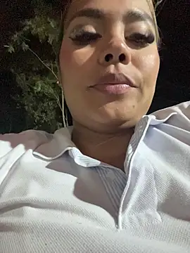 EmilyDuran  online show from June 13, 2026, 5:05 am