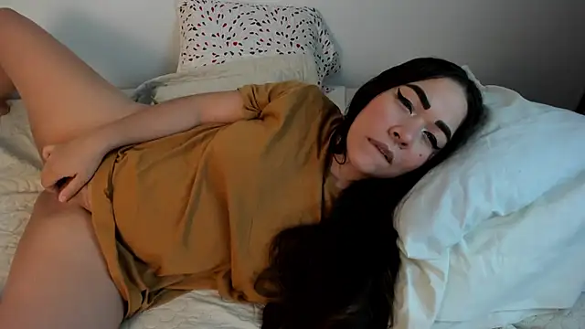 Snapshot of Brianna_Angelina chatting on February 16, 2025, 11:59 pm Brianna Angelina online show from February 16, 2025, 11:59 pm