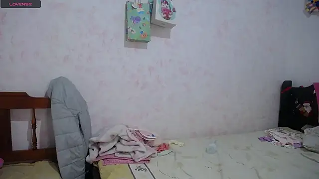 Pregnant Kloe online show from January 10, 2026, 12:01 am