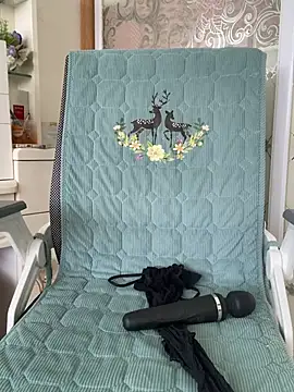 Alicia066 online show from April 26, 2026, 4:54 am