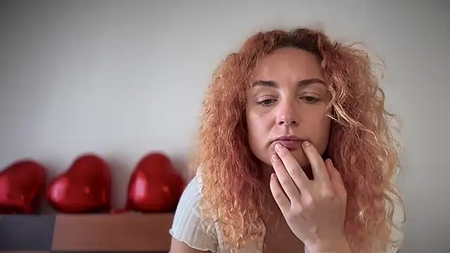 Reddgiirl online show from March 22, 2026, 11:57 am