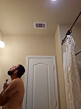 Snapshot of Lb228w chatting on October 15, 2025, 12:00 am Lb228w online show from October 15, 2025, 12:00 am