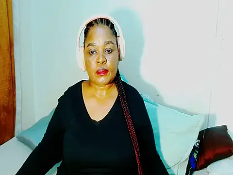Snapshot of Love-Racheal75 chatting on June 24, 2026, 5:56 pm Love-Racheal75 online show from June 24, 2026, 5:56 pm
