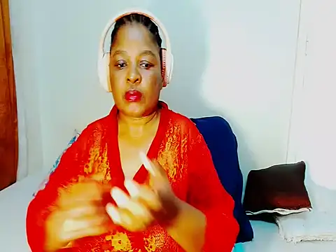 Snapshot of Love-Racheal75 chatting on June 29, 2026, 2:28 pm Love-Racheal75 online show from June 29, 2026, 2:28 pm