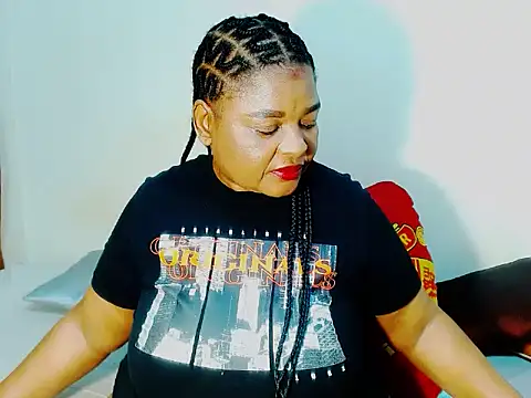 Snapshot of Love-Racheal75 chatting on August 2, 2026, 11:14 pm Love-Racheal75 online show from August 2, 2026, 11:14 pm