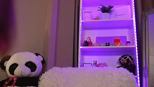 GiaBlu online show from October 20, 2025, 8:42 pm